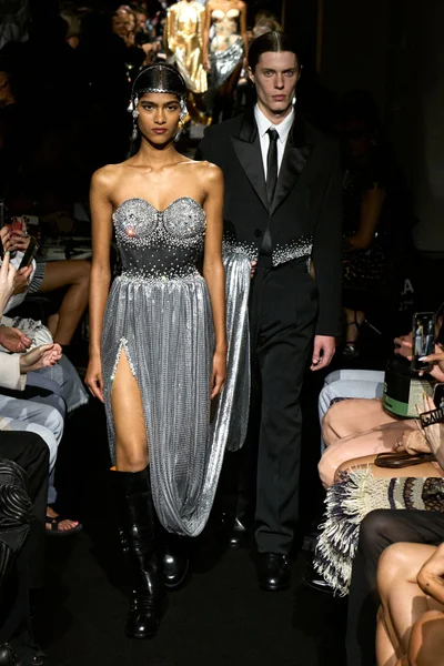 Look 17